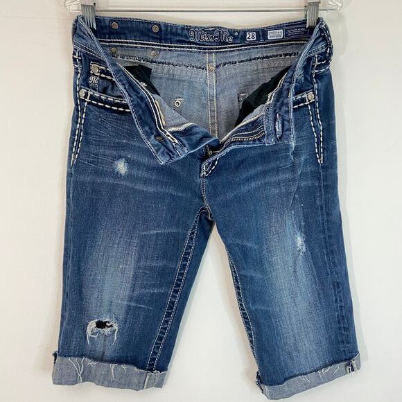 Miss Me Boyfriend Jean Short Distressed - Picture 2 of 6